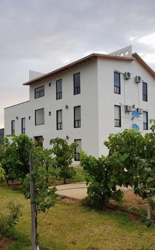 Villa Corsua فالي دي جوادالوبي المظهر الخارجي الصورة