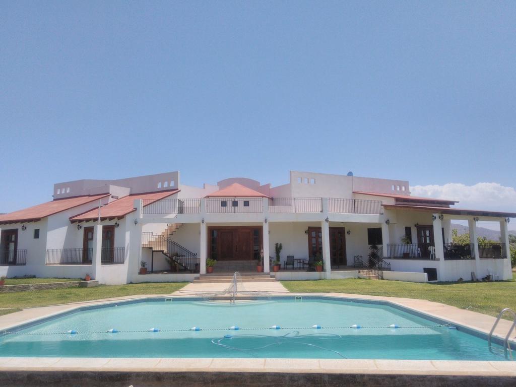 Villa Corsua فالي دي جوادالوبي المظهر الخارجي الصورة